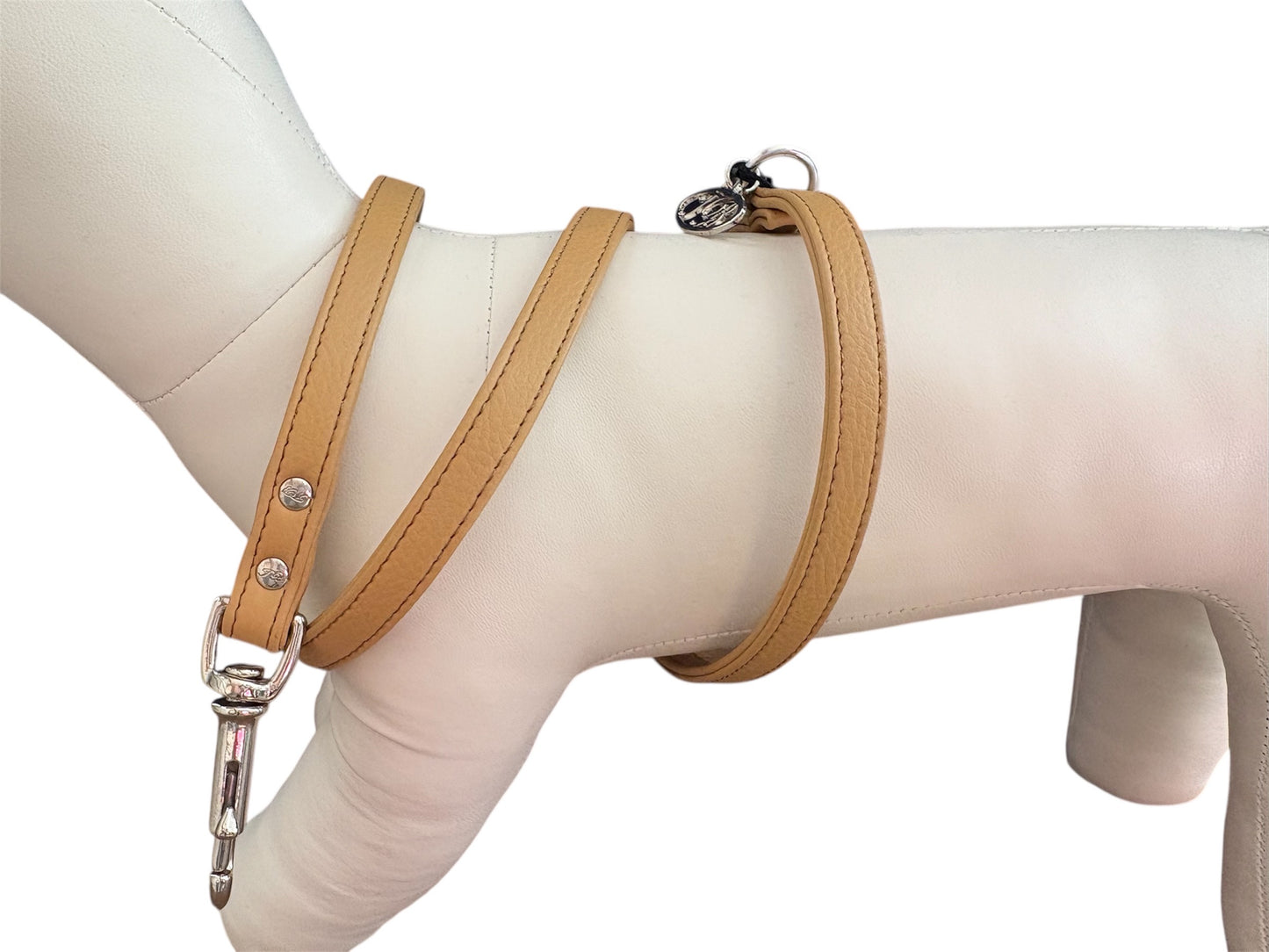 LIONEプレーン色番号２1（マットベージュ）